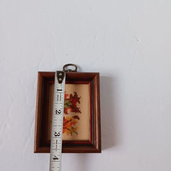 Vintage Crossed Stitches Mini Fall Leaves framed - Picture 6 of 6